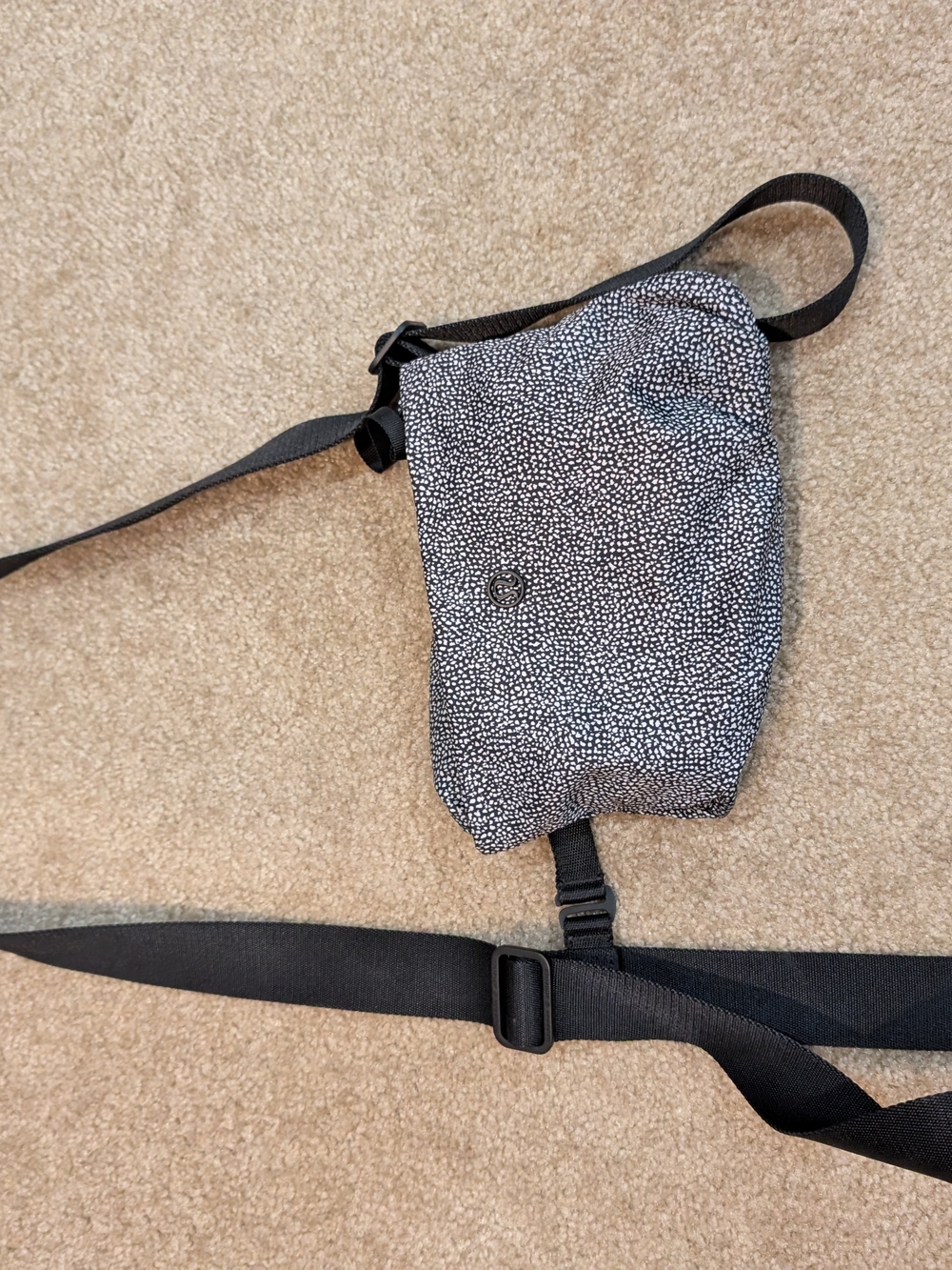 Lululemon Essential Mat Carrier
